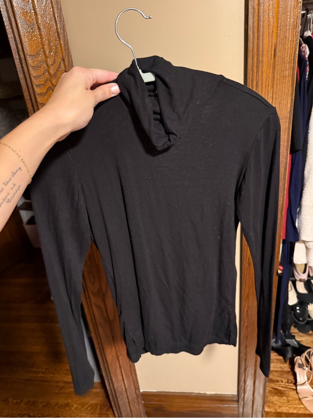 Black Women's Long-Sleeve Turtleneck Top
